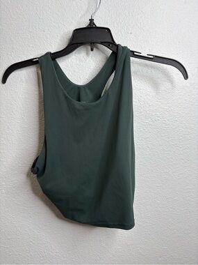 Quince Size Medium Workout Top